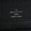 Clutch Louis Vuitton Belaia Noir Taiga (đen) size 24