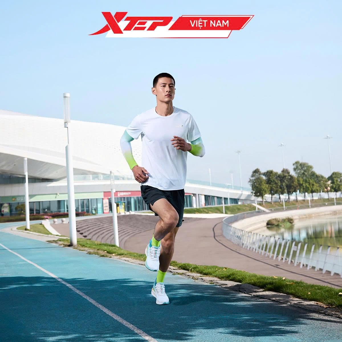  Áo Phông Thể Thao Nam Xtep 975229010358 