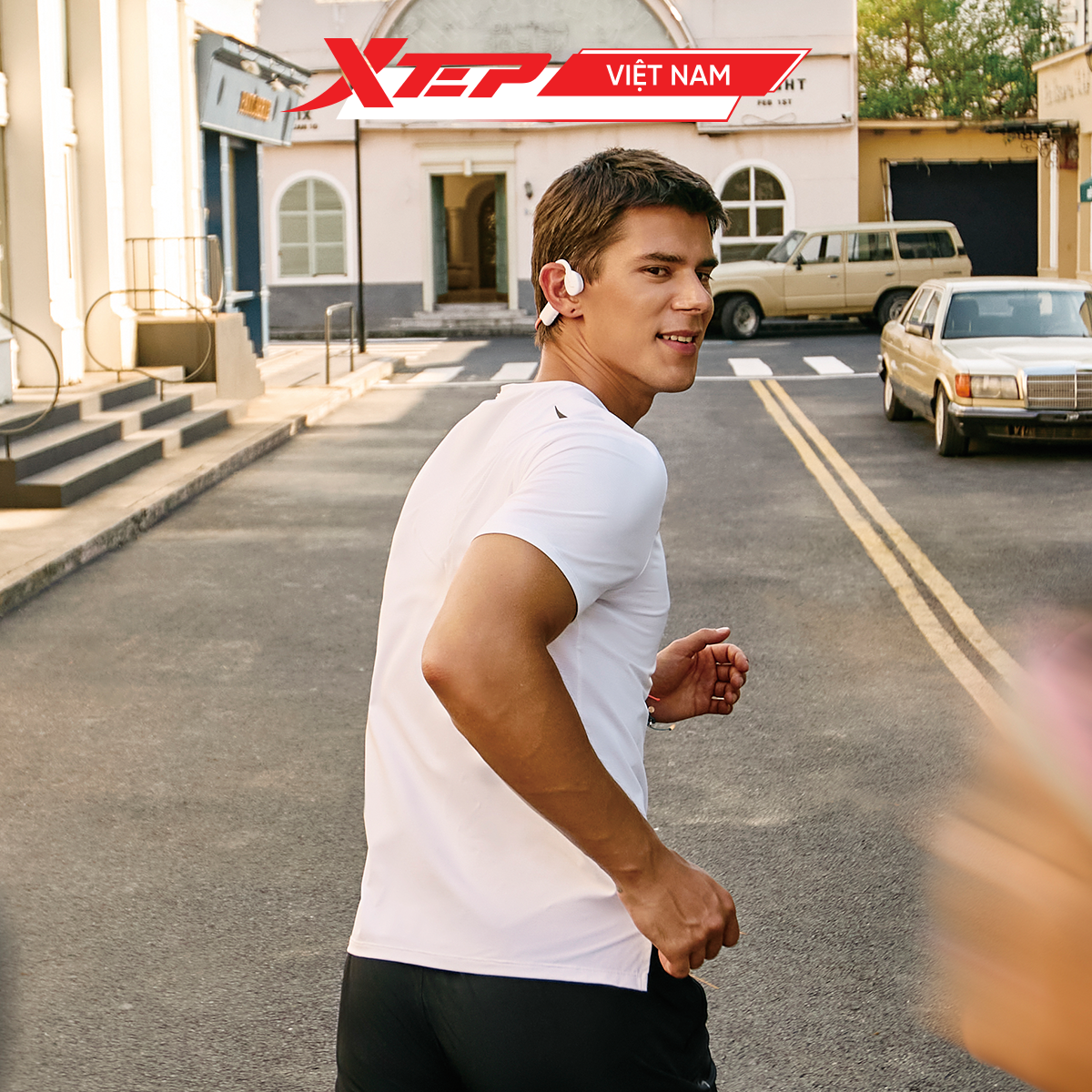  Áo Thể Thao Nam Xtep 975229010554 