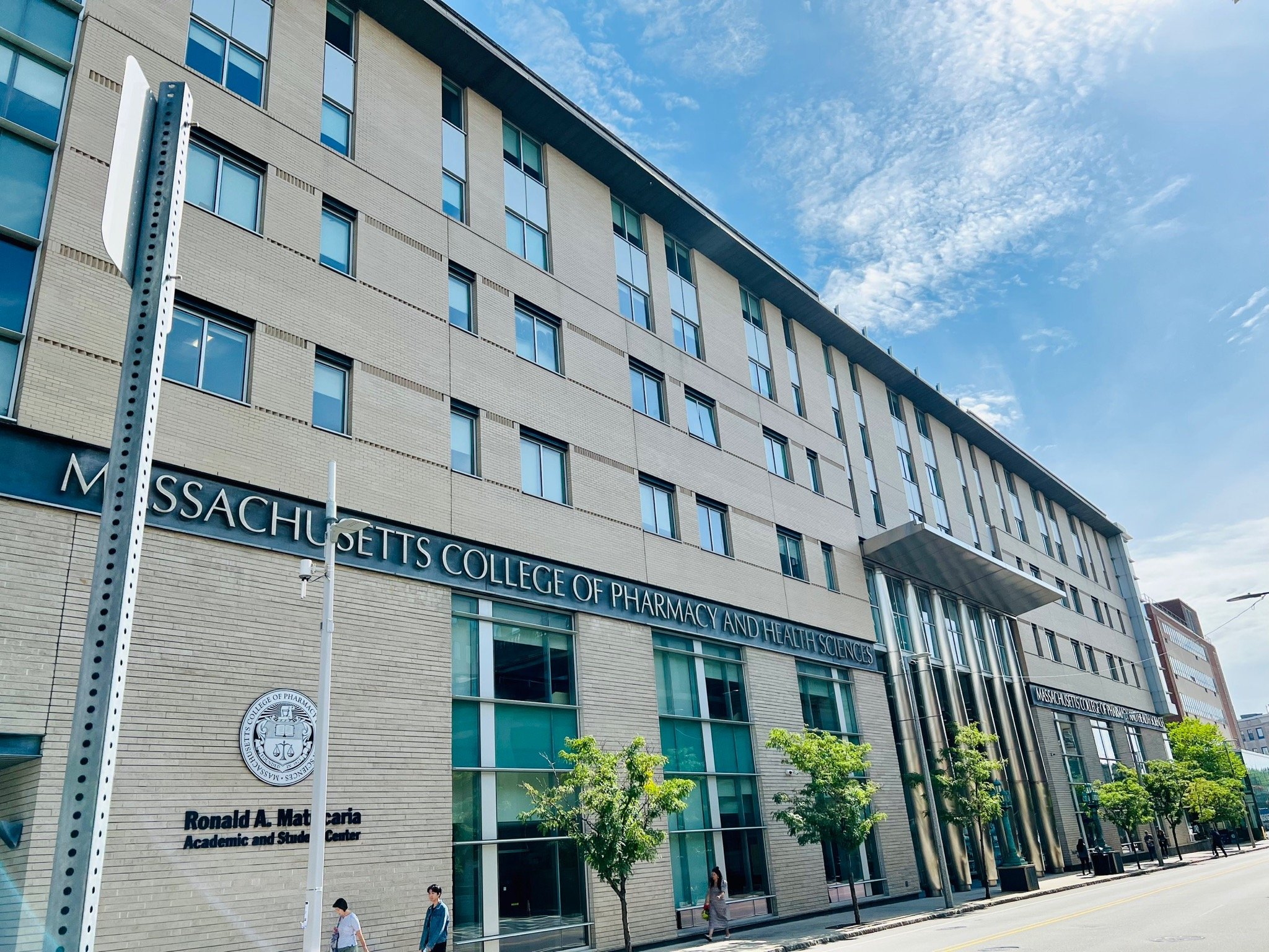 MASSACHUSETTS COLLEGE OF PHARMACY AND HEALTH SCIENCES - ĐẠI HỌC LÂU ĐỜI Ở BOSTON VỀ Y DƯỢC