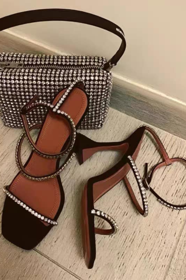 Giày Sandal Dây Mãnh Đính Đá A.M OMNES