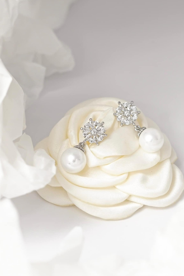 Bông Tai HELEN OMNES