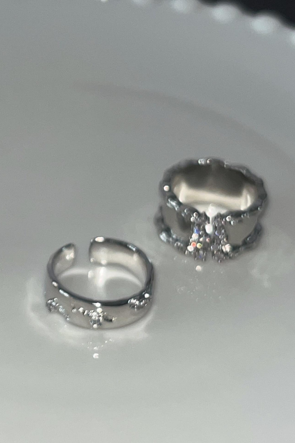 Set Nhẫn Đính Đá Sáng OMNES