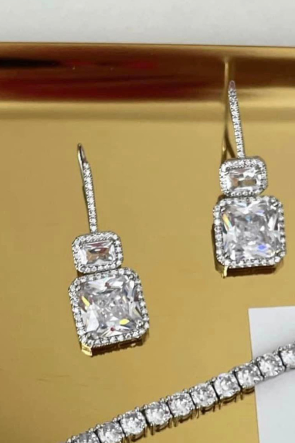 Bông Tai Trang Trí Bằng Đá Khối Zirconia OMNES