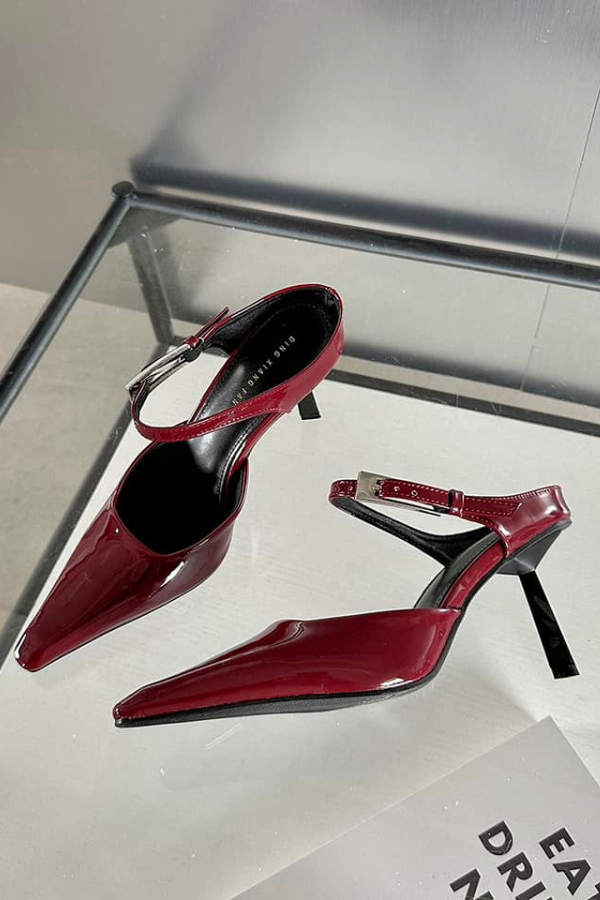 Giày Sục Mũi Nhọn Khoá Ngang OMNES