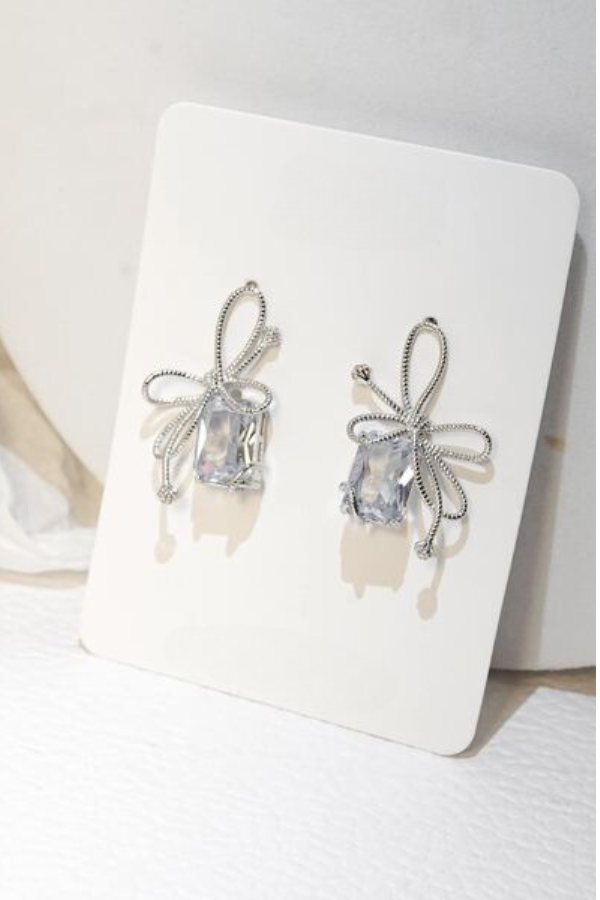 Bông Tai Nơ Khảm Đá Cubic Zirconia OMNES