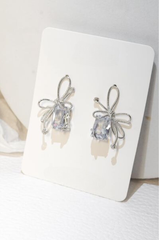 Bông Tai Nơ Khảm Đá Cubic Zirconia OMNES