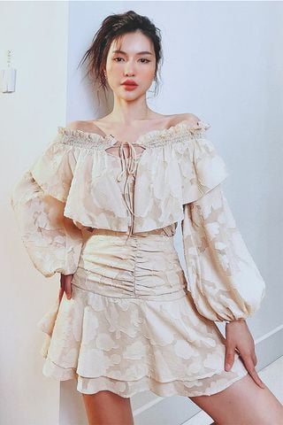 Áo Trễ Vai x Chân Váy Ngắn ELPIS CLOTHING
