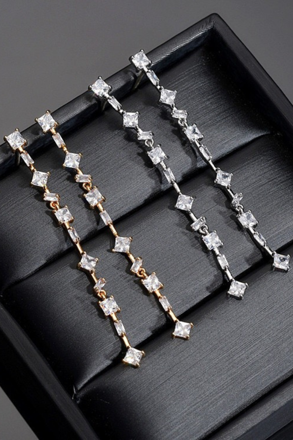 Bông Tai Đính Nhiều Đá OMNES