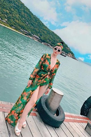 Áo Choàng Tay Dài Hoa Lá x Set Bikini XITA