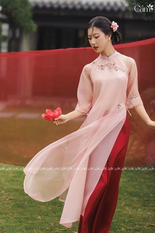 Áo Dài Cách Tân Thêu Hoa Cổ Trụ ÁO DÀI CÁM