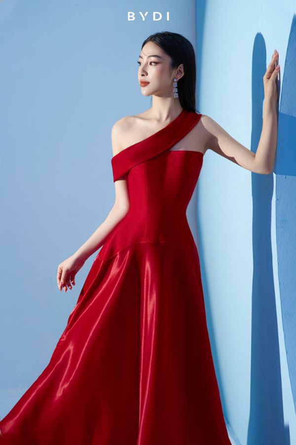 Đầm Midi Cúp Ngực Lệch Vai BYDI