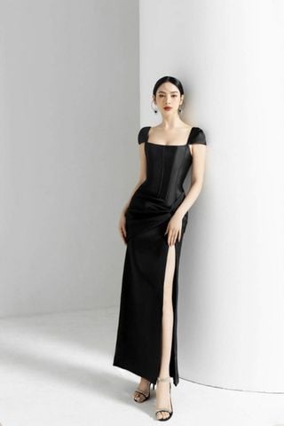 Đầm Midi Dáng Suông Xẻ Tà BYDI