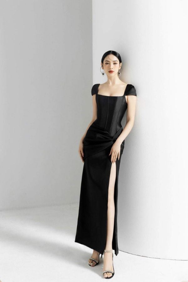 Đầm Midi Dáng Suông Xẻ Tà BYDI