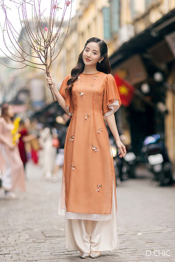 Áo Dài Cách Tân Cổ Tròn Tay Xếp D.CHIC