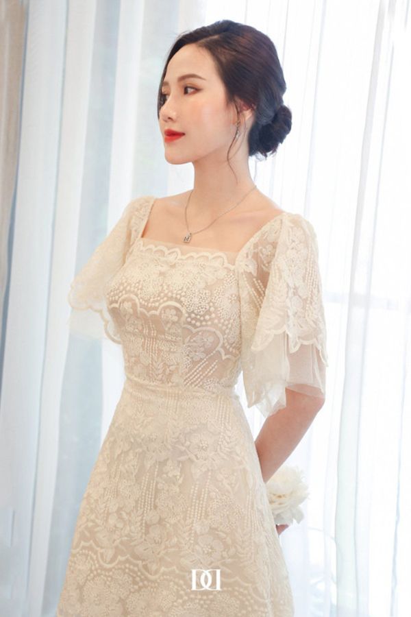 Đầm Ngắn Tay Lửng Cổ Vuông Hoa Văn DARLING DIVA