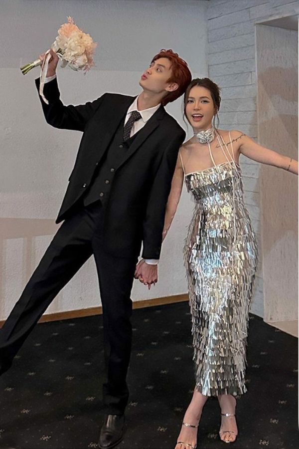 Đầm Midi Hai Dây Ánh Kim ELPIS CLOTHING