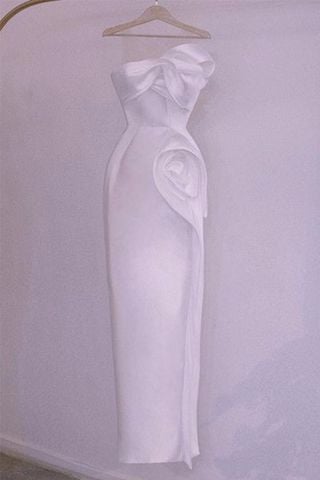 Đầm Midi Cúp Ngực Đính Hoa HA BOUTIQUE