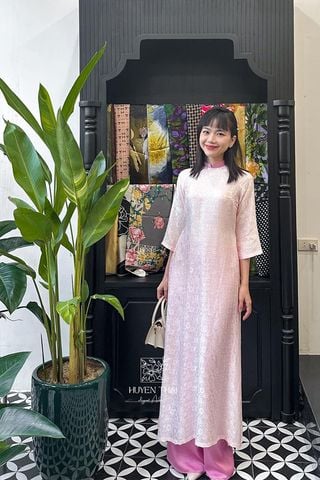 Áo Dài Cách Tân Giao HUYEN THAI