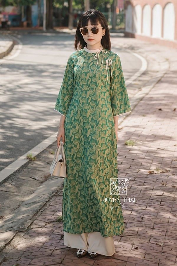 Áo Dài Cách Tân Phố HUYEN THAI
