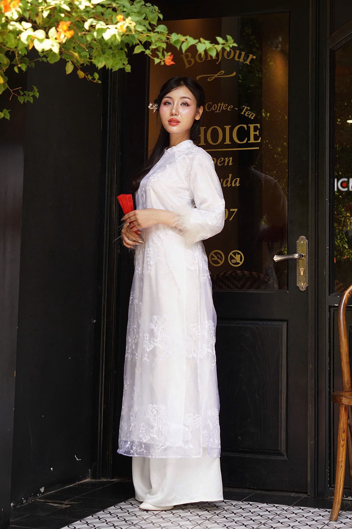 Áo dài nữ trắng thêu trắng tay lông Min Sương