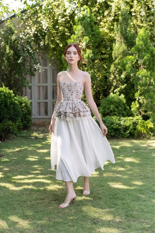 Đầm Midi Cúp Ngực Họa Tiết KISSERINE