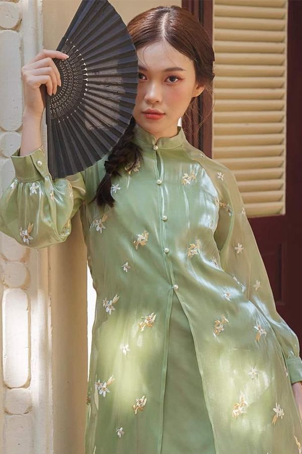 Áo Dài Cách Tân Thêu Hoa KUCHI MACHIC