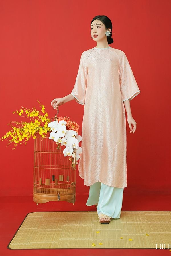 Áo Dài Cách Tân Tay Lửng Họa Tiết LALIN
