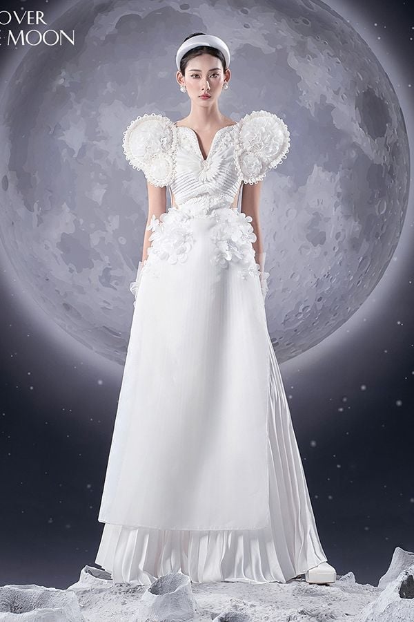 Áo Dài Cách Tân Vai Kiểu Đính Hoa LAM KHUE DESIGN