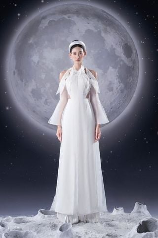 Áo Dài Cổ Yếm Trễ Vai LAM KHUE DESIGN