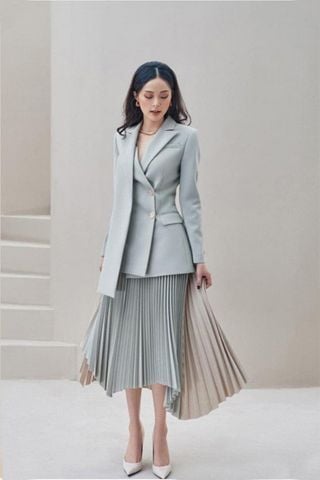 Áo Khoác Tay Dài x Chân Váy Midi Xếp Ly LANE JT