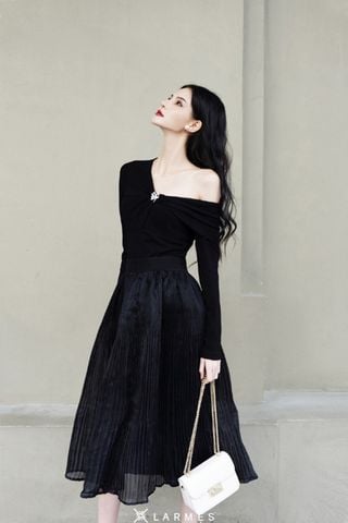 Áo Kiểu Lệch Vai Tay Dài x Chân Váy Midi Voan Mỏng LARMES