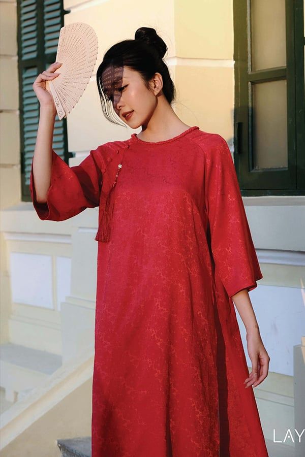 Áo Dài Cách Tân Cổ Tròn Tay Lửng LAYE.VN