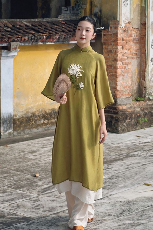 Áo Dài Cách Tân Thêu Hoa LAYE.VN