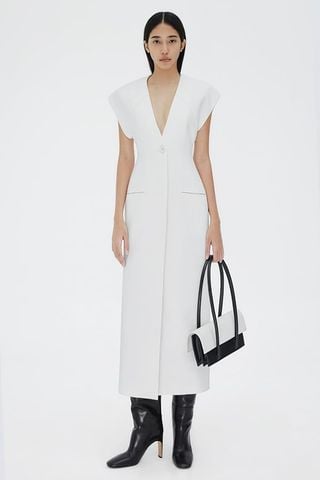 Đầm Vest Cổ Chữ V Khoét Sâu L'ESPOIR