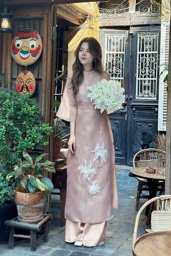 Áo Dài Cách Tân Thêu Hoa LINN DESIGN