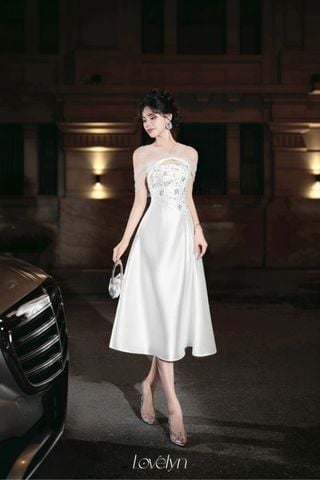 Đầm Midi Phối Ren Trắng LOVELYN