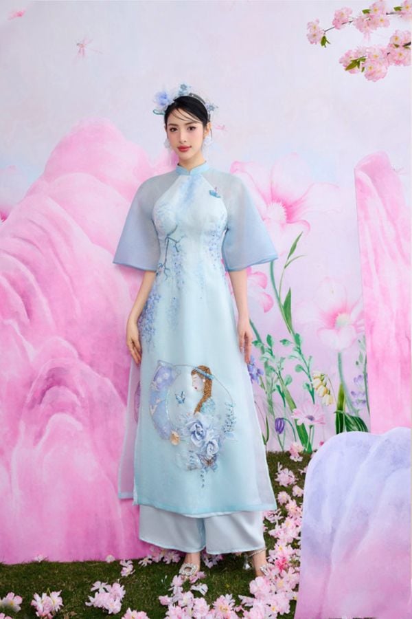 Áo Dài Tay Lửng Họa Tiết MADDY HATES ROSE