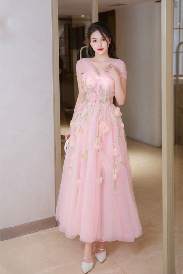 Đầm Midi Đính Hoa Vai Kiểu MADDY HATES ROSE