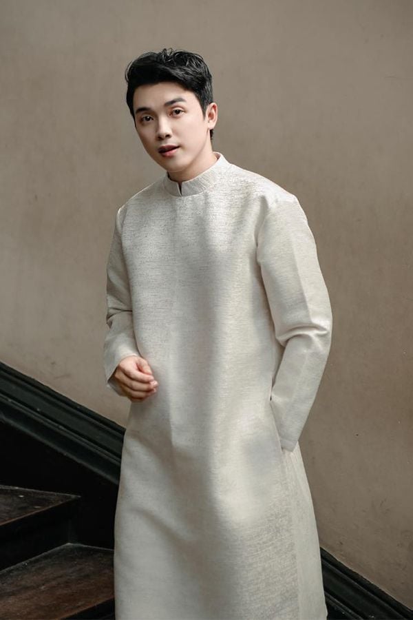 Áo Dài Cách Tân Nam Cổ Trụ Tay Dài KHAMADE