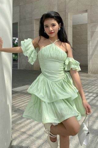 Đầm Ngắn Cổ Yếm Trễ Vai Xếp Tầng ONON MADE