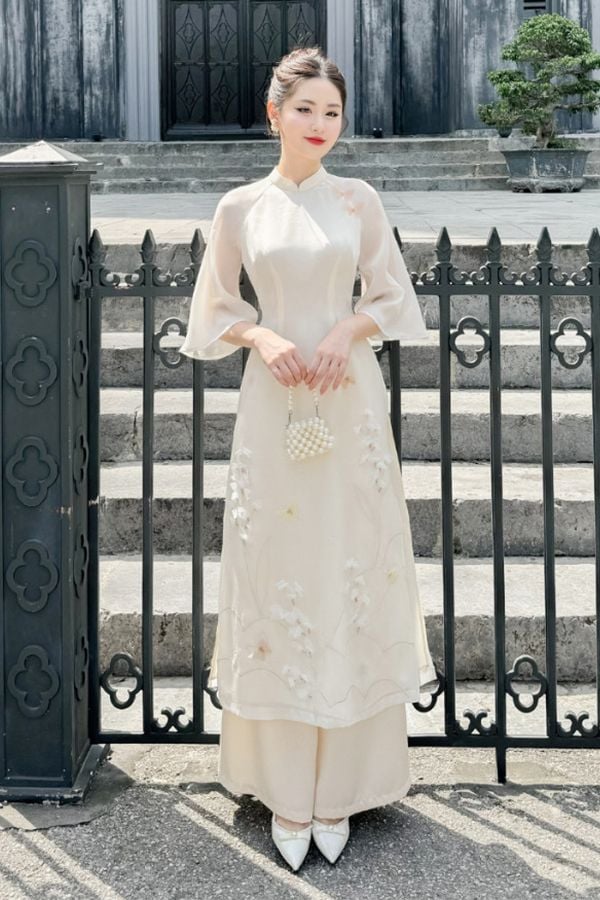 Áo Dài Cách Tân Thêu Hoa RIMMY