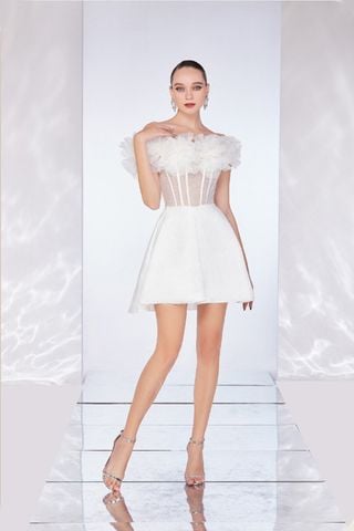 Đầm Trắng Đính Lông Trễ Vai RITARA CLOSET