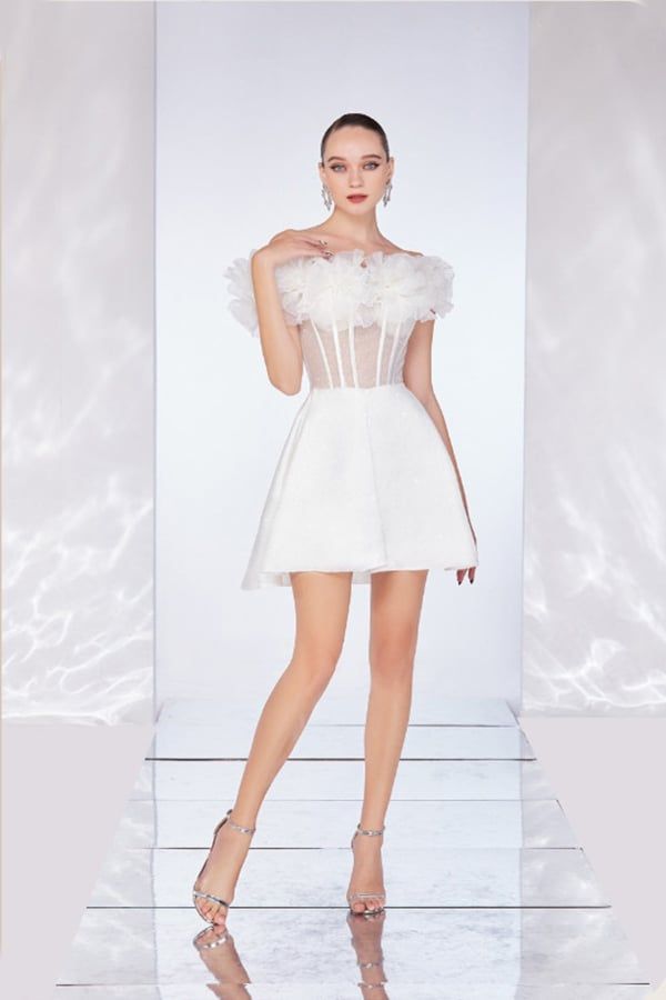 Đầm Trắng Đính Lông Trễ Vai RITARA CLOSET