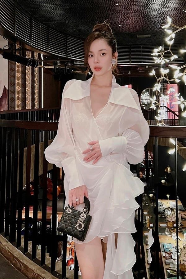 Đầm Ngắn Tay Dài Đính Tua Rua RITARA CLOSET