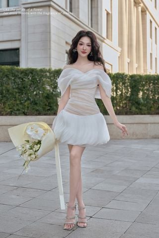 Đầm Ngắn Trễ Vai Lụa Trắng Tessa LOVELYN