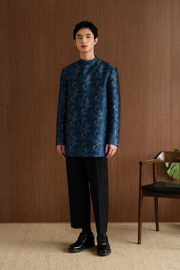 Áo Dài Dáng Ngắn Họa Tiết Long Vân UNKNOWN CLICHÉ