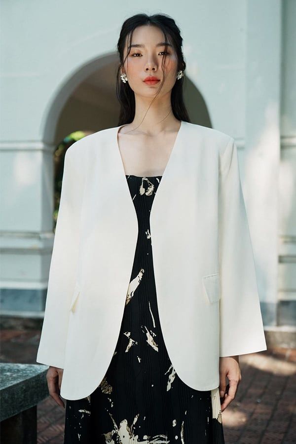 Áo Khoác Tay Dài x Đầm Midi Họa Tiết XÉO XỌ