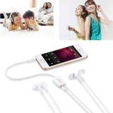 Cáp âm thanh chia 1 đầu jack 3.5mm đực sang hai đầu jack 3.5mm cái dài 20cm UGREEN 10738 (trắng)