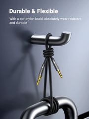 Cáp âm thanh 3.5mm UGREEN AV150 đầu mạ vàng, đây bọc dù